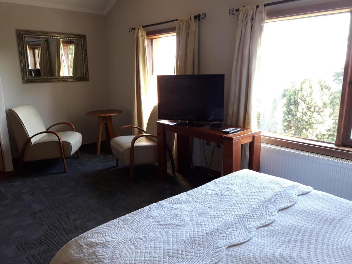 Hotel Y Cabanas El Parque Villarrica Bagian luar foto